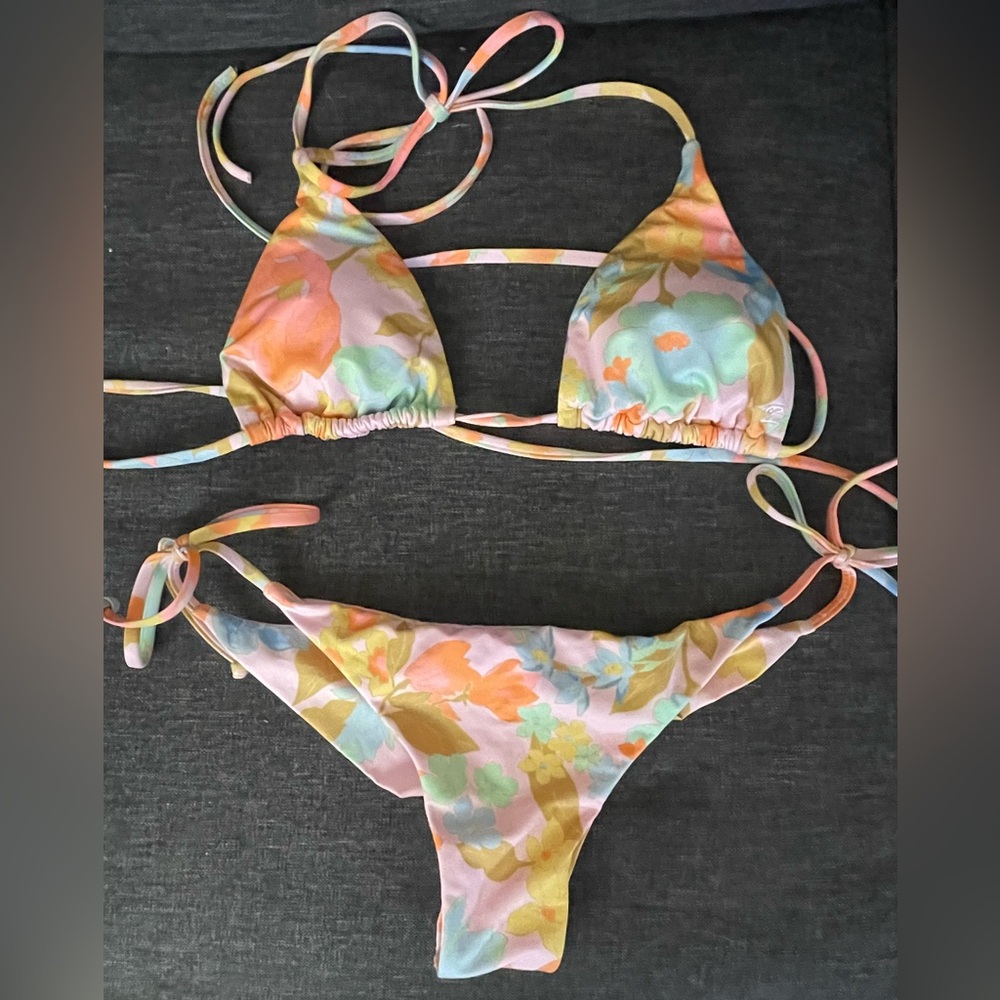 Billabong pick me up Multicolor Floral Bikini set